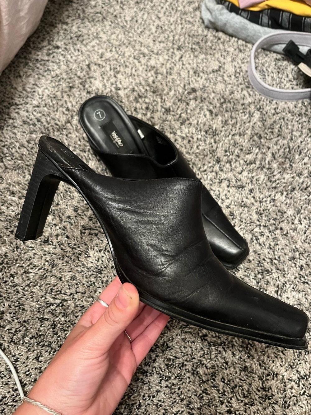 Mossimo Square-toed Vintage Black Leather Slip-On heel